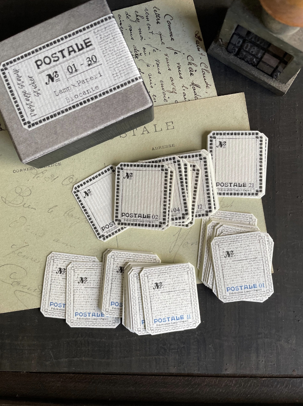 Lamp x Paperi Brocante - Postale Sticker - Plain