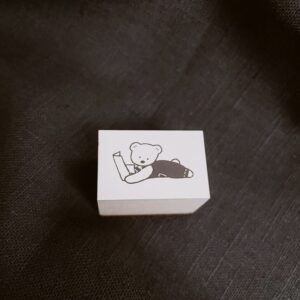 Ranmyu – Bear Leisurely Reading – Stamp