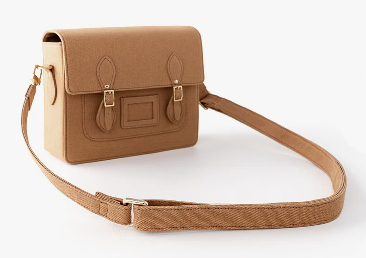 Pre-order - Absent Studio - Class Messenger Bag - Camel