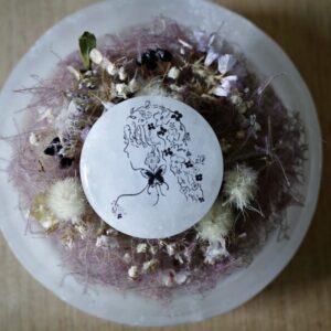 HANEN Studio – 5th Anniversary Limited Edition – Whispering – Flower Hair Girl – Stone Stamp