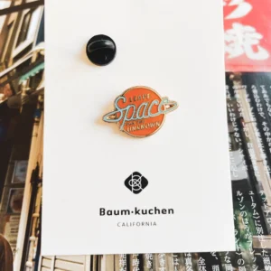 Baum-Kuchen – BK Leave Space for the Unknown – Pin
