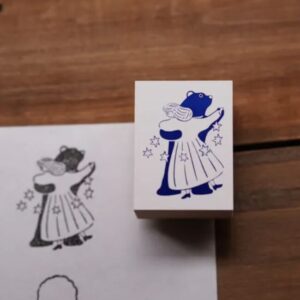 IvySnow – Dancing Bear – Stamp
