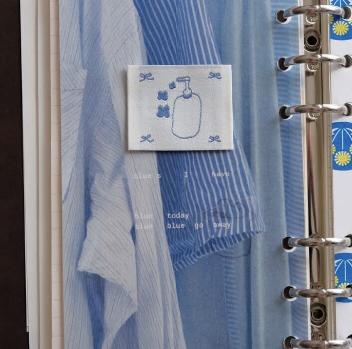 Big Hands - Rainy Days: Square Hi - Woven Label