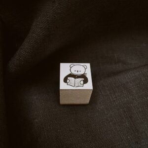 Ranmyu – Bear Reading a Book – Stamp