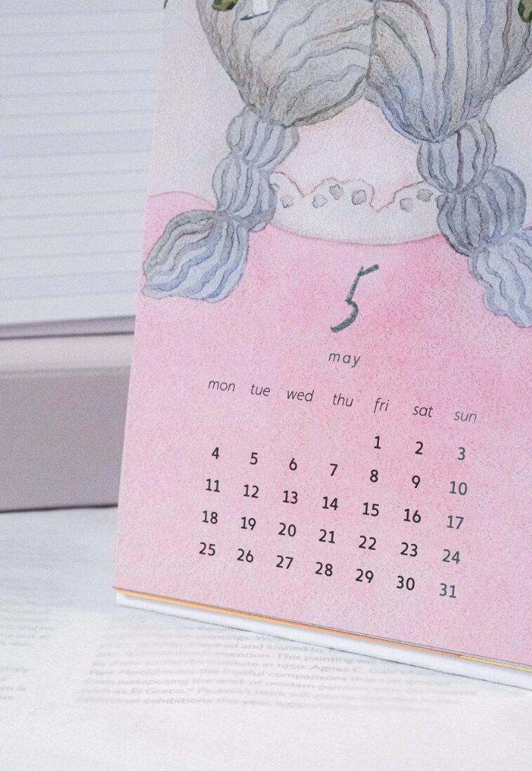 2026 - Dodolulu - Slim Desk Monthly Calendar