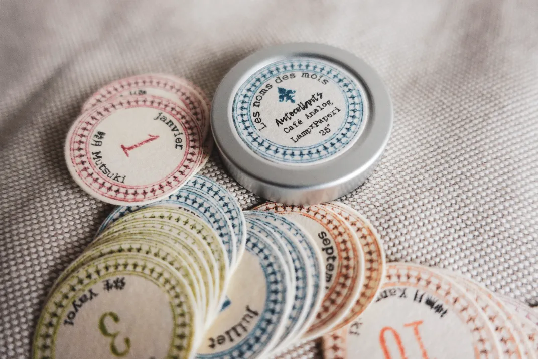 Cafe Analog x Lamp x Paperi Brocante - LES NOMS DES MOIS - Exclusive Circle Stickers