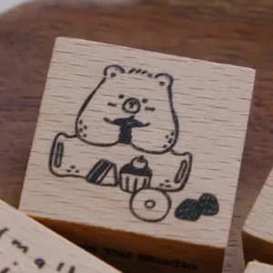 Eileen TAI Studio – Picnic Bear with Apple – Stamp